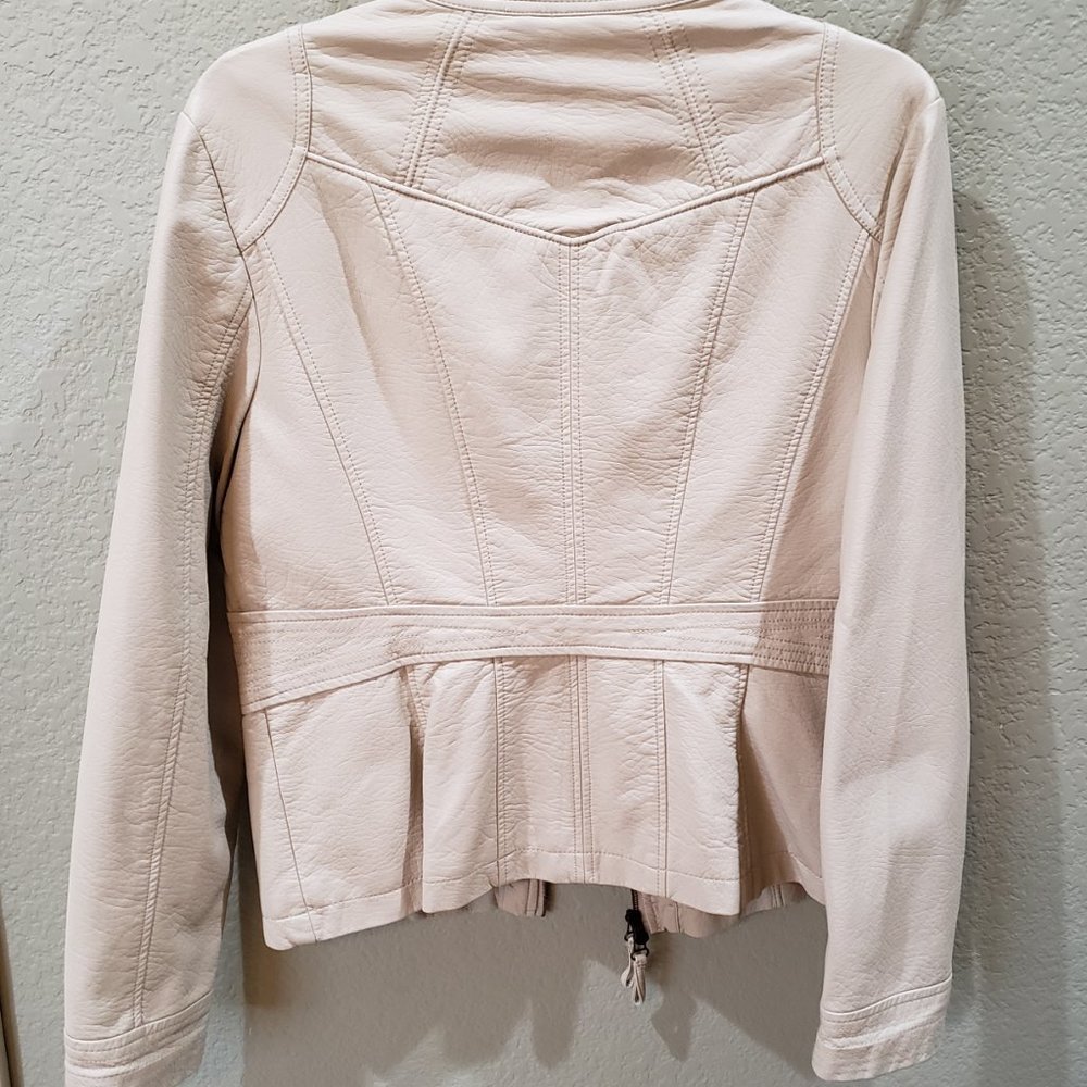 Leather jacket - Picture 2 of 4